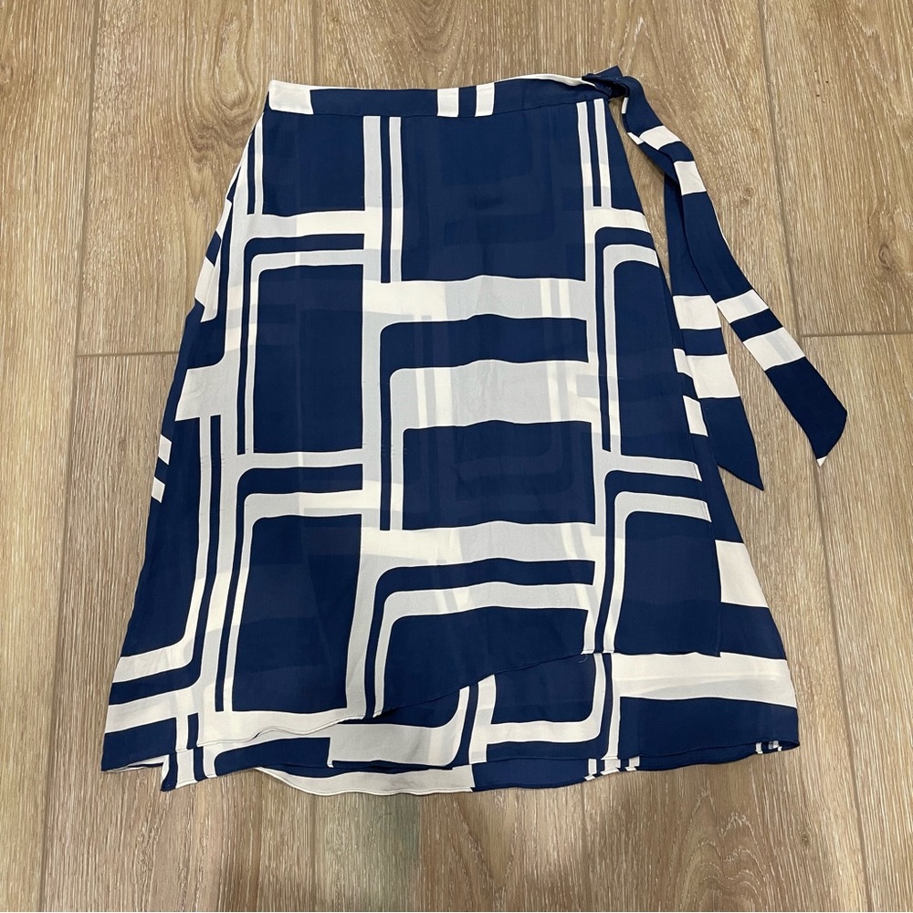 Flowy Patterned Midi Skirt